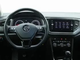 Volkswagen T-Roc thumbnail 3