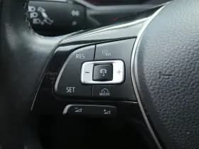 Volkswagen T-Roc thumbnail 26