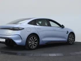 BYD Seal thumbnail 2