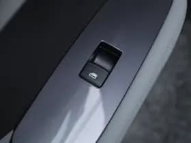 BYD Dolphin thumbnail 16