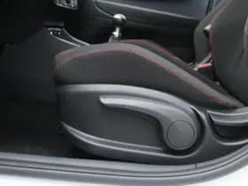 Hyundai i20 thumbnail 22