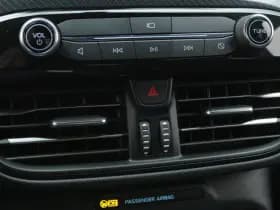 Ford Kuga thumbnail 45