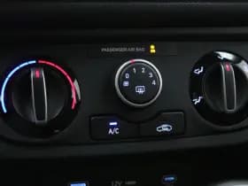 Hyundai i10 thumbnail 32