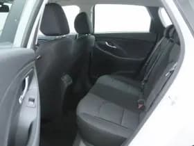 Hyundai i30 thumbnail 17