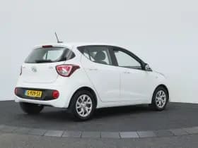 Hyundai i10 thumbnail 2