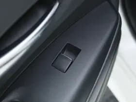 Toyota Corolla thumbnail 17