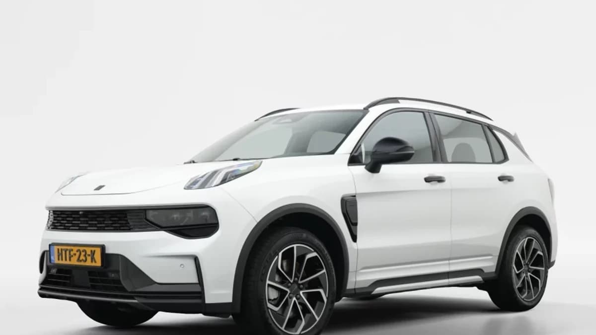 Lynk & Co 01 — foto 1