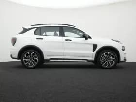 Lynk & Co 01 thumbnail 11