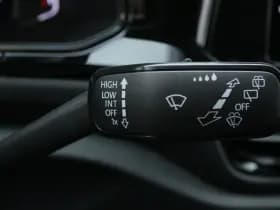 Volkswagen T-Roc thumbnail 30