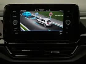 Volkswagen T-Roc thumbnail 36