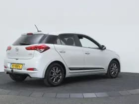 Hyundai i20 thumbnail 2