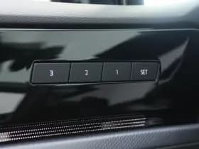 Volkswagen Touareg thumbnail 31
