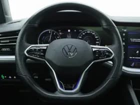 Volkswagen Touareg thumbnail 32