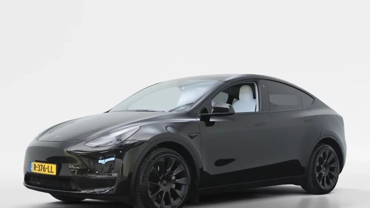 Tesla Model Y — foto 1