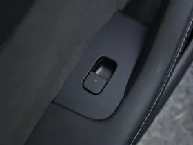 Tesla Model Y thumbnail 16