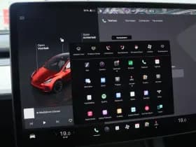 Tesla Model Y thumbnail 35