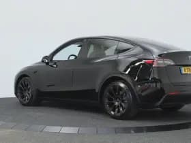 Tesla Model Y thumbnail 8