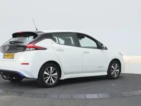 Nissan Leaf thumbnail 2
