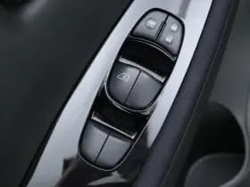 Nissan Leaf thumbnail 22