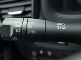 Nissan Leaf thumbnail 26