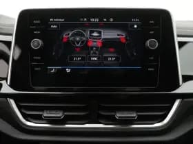 Volkswagen T-Roc thumbnail 35