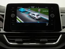 Volkswagen T-Roc thumbnail 36