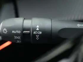 Peugeot e-2008 thumbnail 25