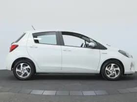 Toyota Yaris thumbnail 12