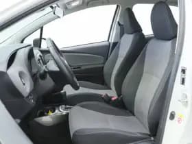 Toyota Yaris thumbnail 15
