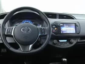Toyota Yaris thumbnail 3
