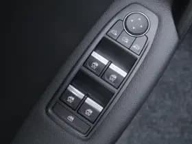 Renault Captur thumbnail 24