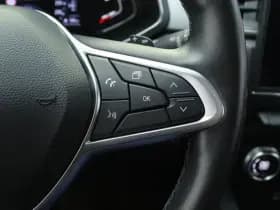 Renault Captur thumbnail 31