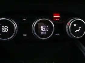 Renault Captur thumbnail 44