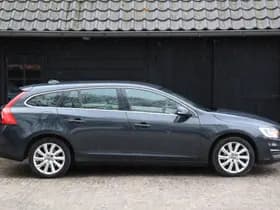 Volvo V60 thumbnail 3