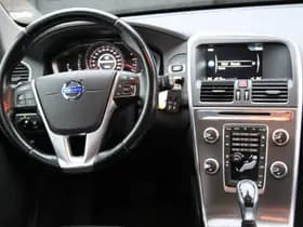 Volvo XC60 thumbnail 10