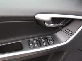 Volvo XC60 thumbnail 15