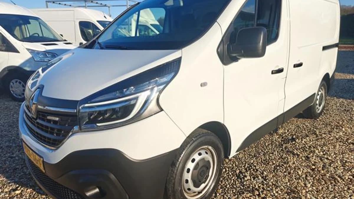Renault Trafic — foto 1