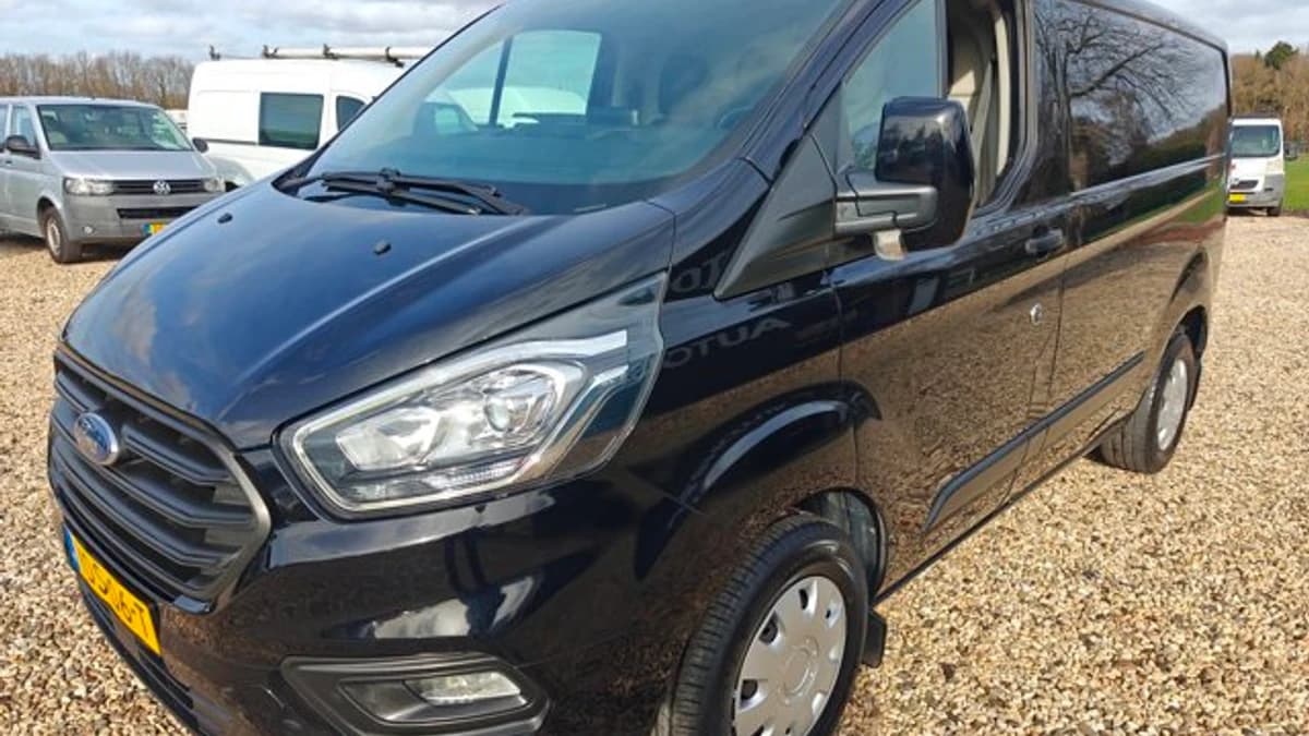Ford Transit Custom — foto 1
