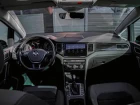 Volkswagen Golf thumbnail 3