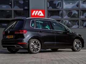 Volkswagen Golf thumbnail 4