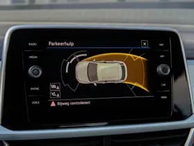 Volkswagen T-Roc thumbnail 16