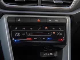 Volkswagen T-Roc thumbnail 19