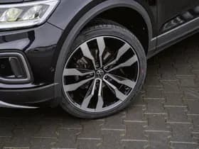 Volkswagen T-Roc thumbnail 6