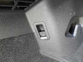 Volkswagen Golf thumbnail 29