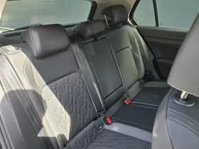 Volkswagen Golf thumbnail 8