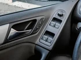 Volkswagen Golf thumbnail 22