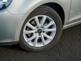 Volkswagen Golf thumbnail 25