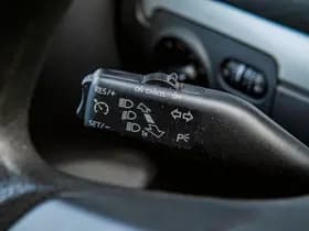 Volkswagen Golf thumbnail 10