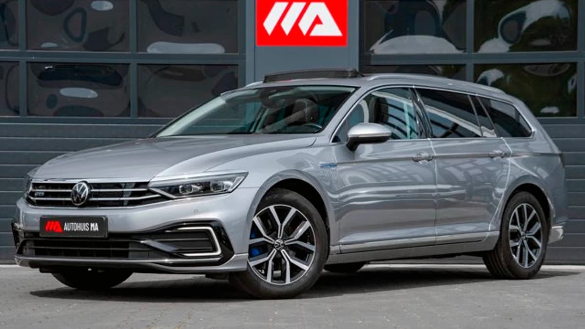 Volkswagen Passat — foto 1