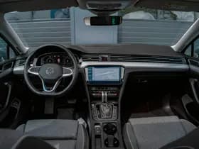 Volkswagen Passat thumbnail 3
